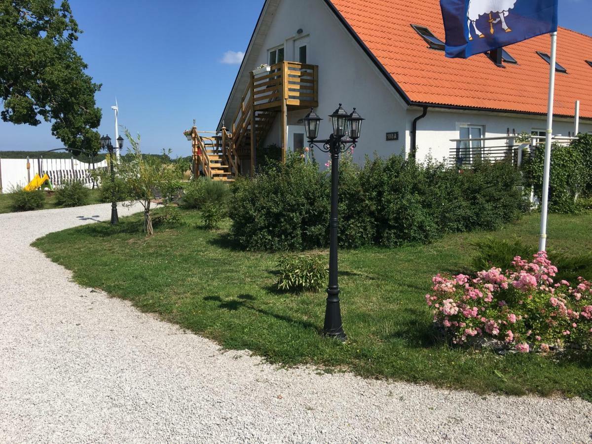 Statarlängan Lägenhet Visby Exteriör bild